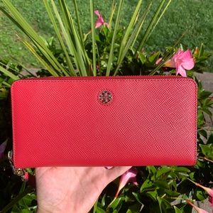 TORY BURCH ROBINSON ZIP CONTINENTAL WALLET